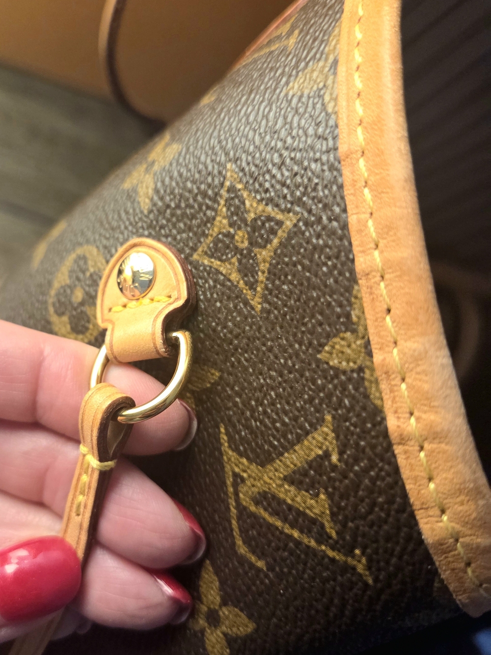 Louis Vuitton Monogram Canvas Tote in Brown with Tan Trim - Picture 10 of 16